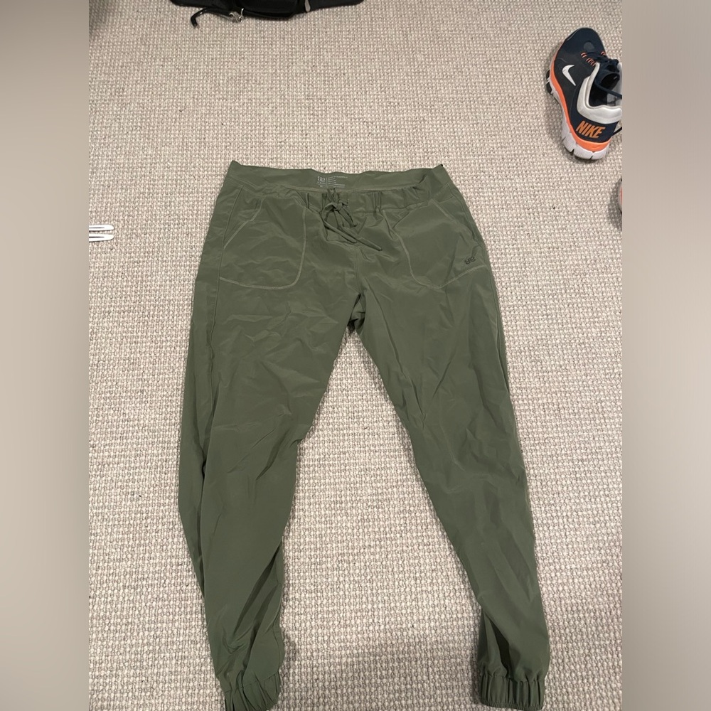 Albion Fit Women’s SAGE JETSETTERS in medium
